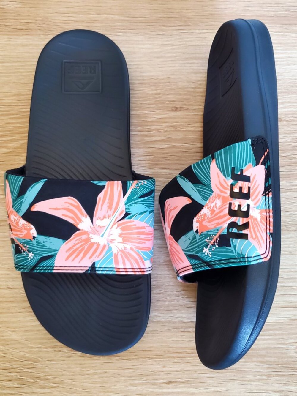 Reef Women's One Slide Sandals